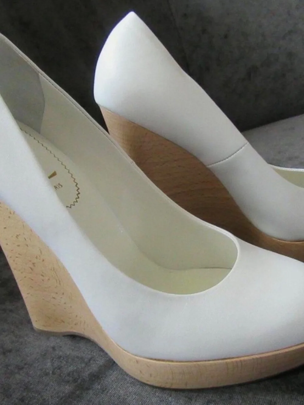 YSL Yves Saint Laurent White Leather Wedge Platform Pumps